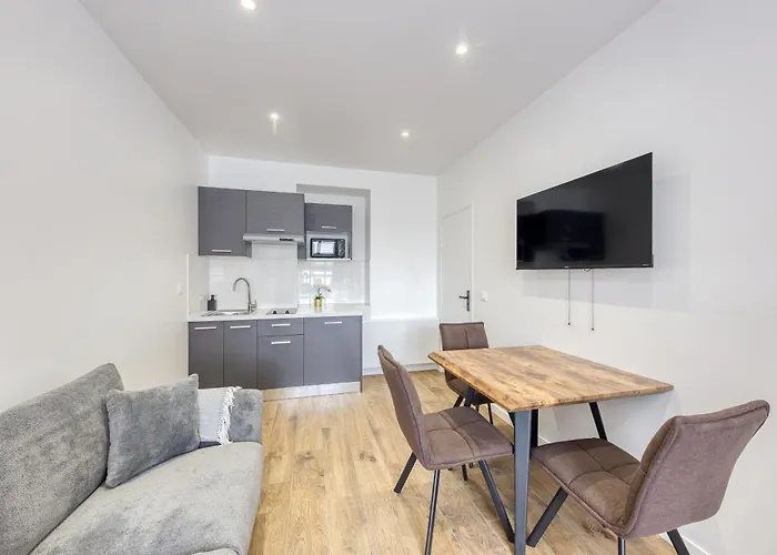 Luxueux Et Chic - - Paris * Bobigny